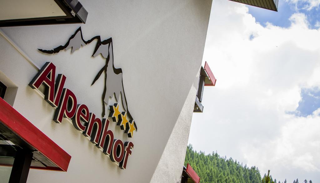 Hotel Alpenhof Saas-Almagell Esterno foto