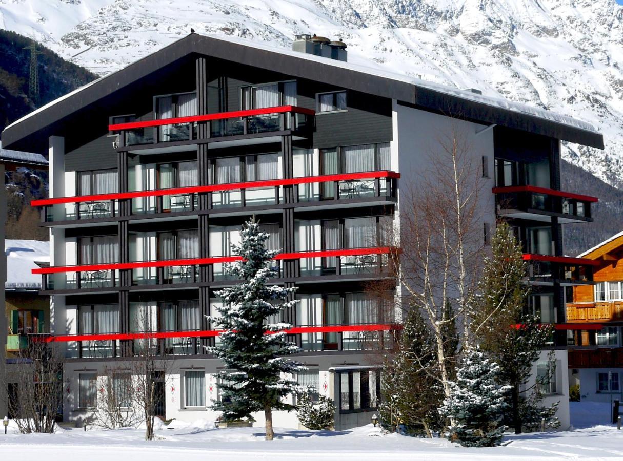 Hotel Alpenhof Saas-Almagell Esterno foto